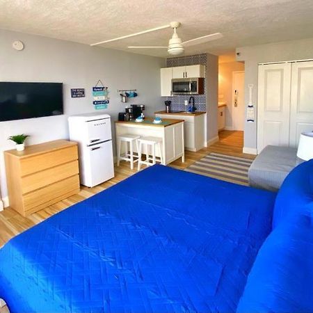 Castaways Resort Studios Daytona Beach Bagian luar foto
