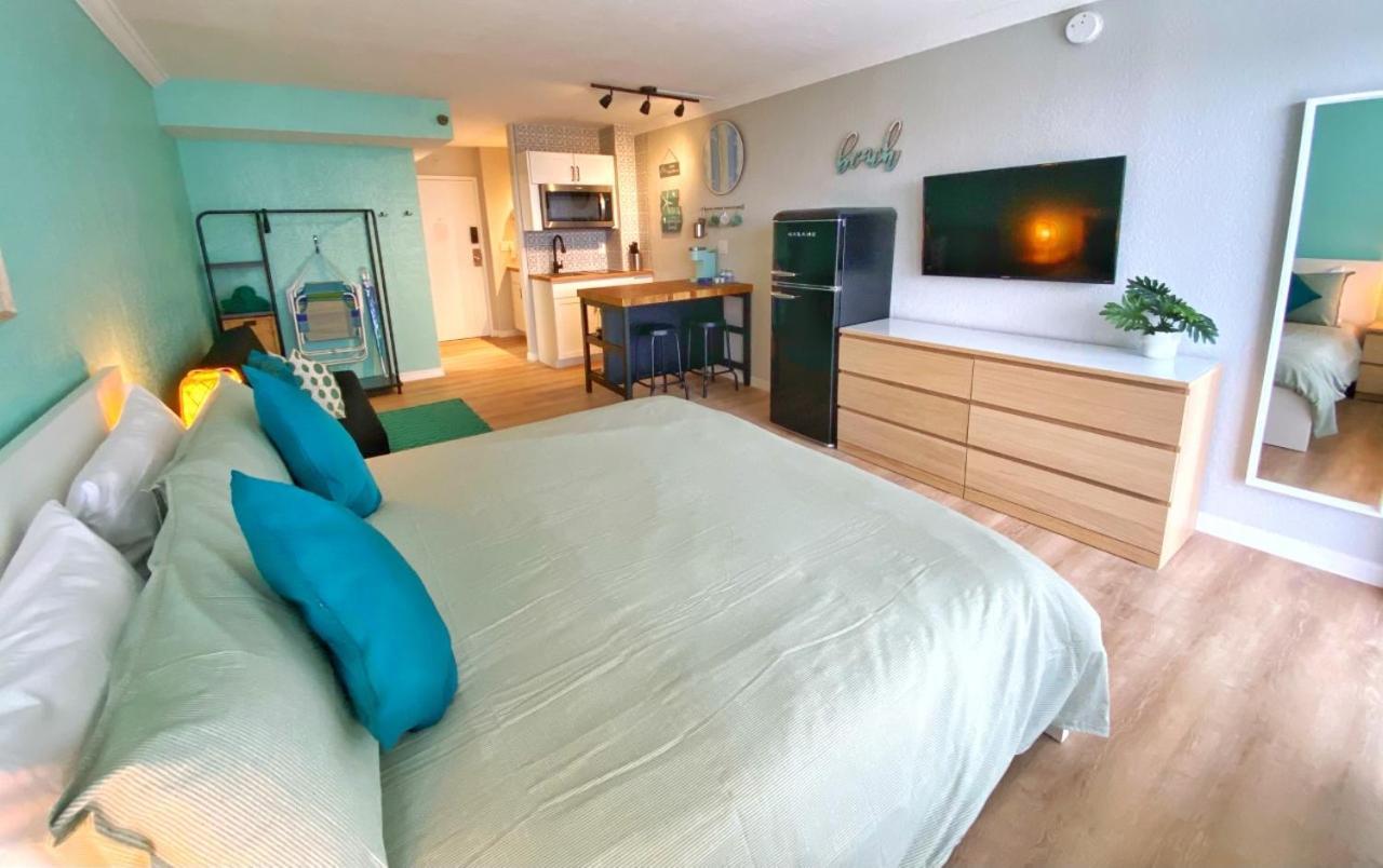 Castaways Resort Studios Daytona Beach Bagian luar foto