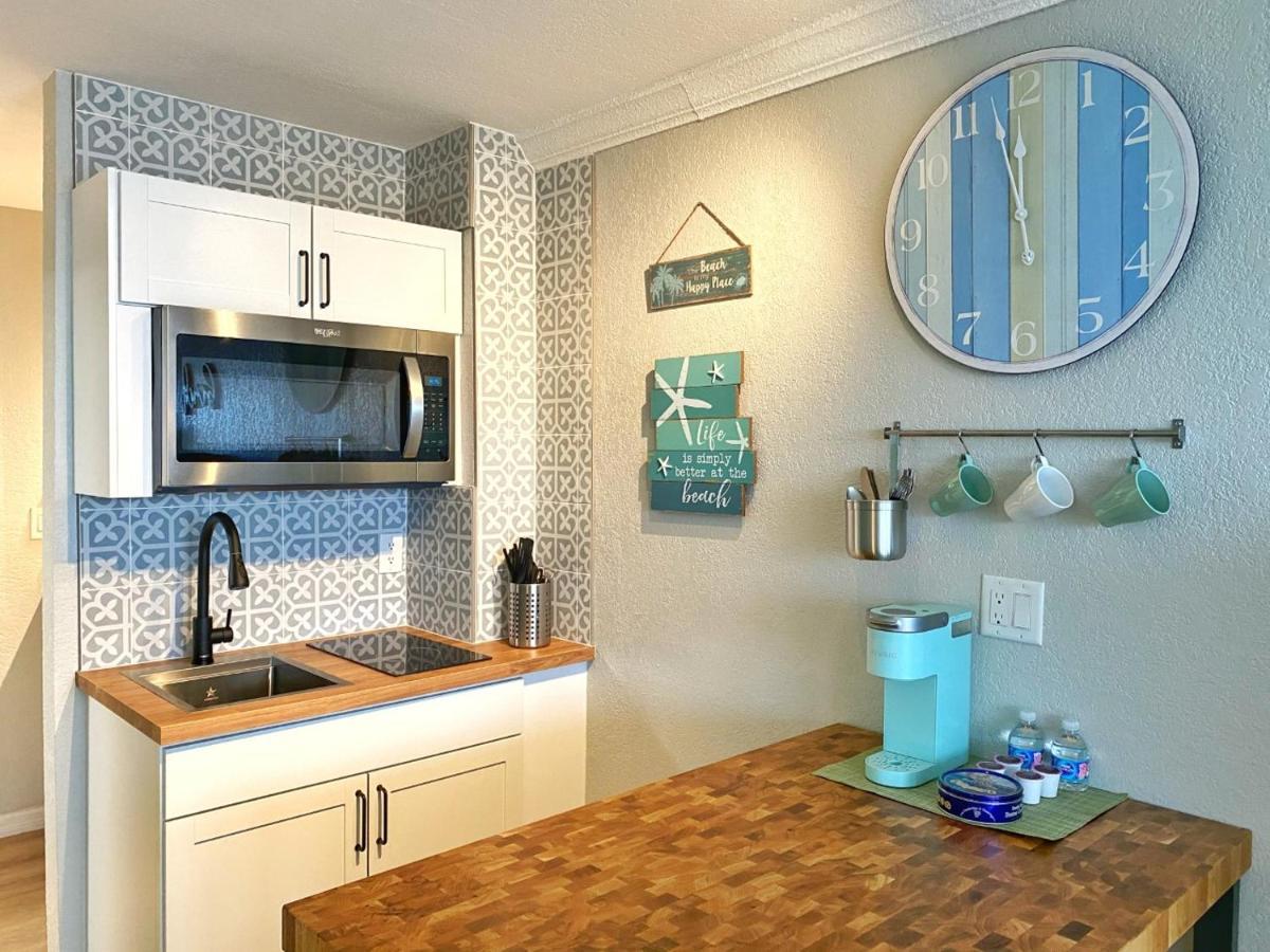 Castaways Resort Studios Daytona Beach Bagian luar foto