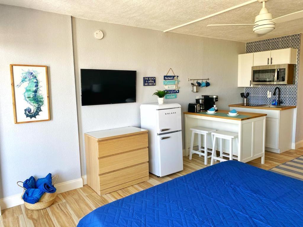 Castaways Resort Studios Daytona Beach Bagian luar foto